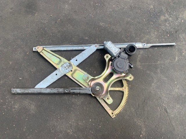 Механизм стеклоподъемника водительской двери 6980250030 TOYOTA