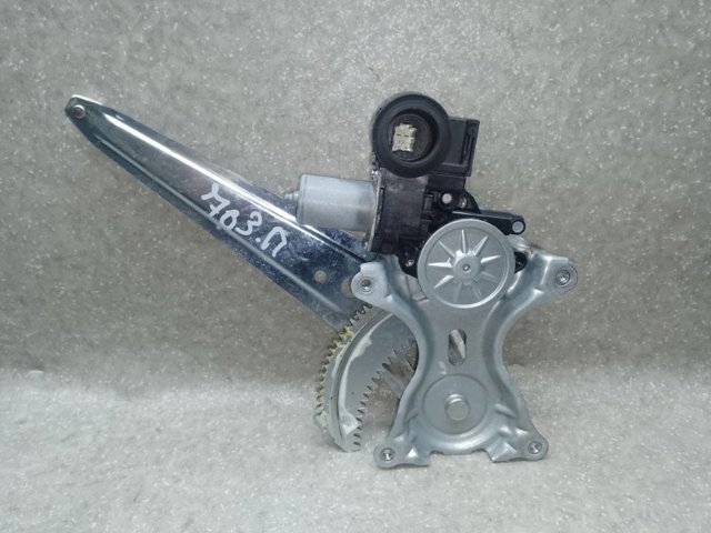 Механизм стеклоподъемника двери задней, правой 6980306190 TOYOTA