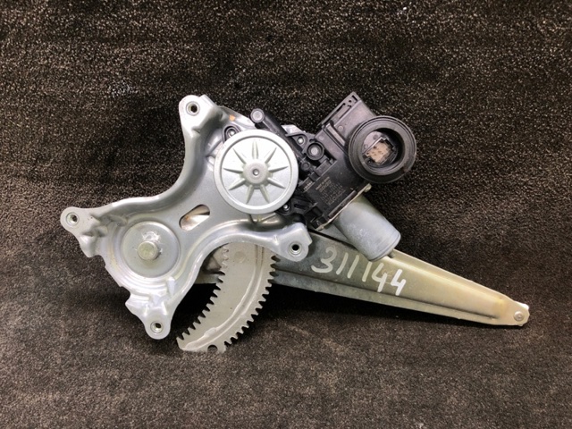 Стеклоподъемник задней левой двери 6980447020 TOYOTA