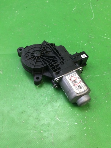 VAG 6R0959812DZ0B Мотор стеклоподъемника двери передней правой в наличии Ровно