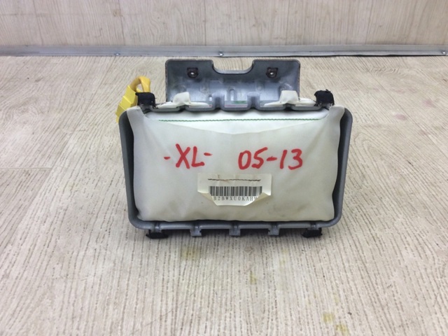 Подушка безопасности (AIRBAG) пассажирская 7030A026 MITSUBISHI