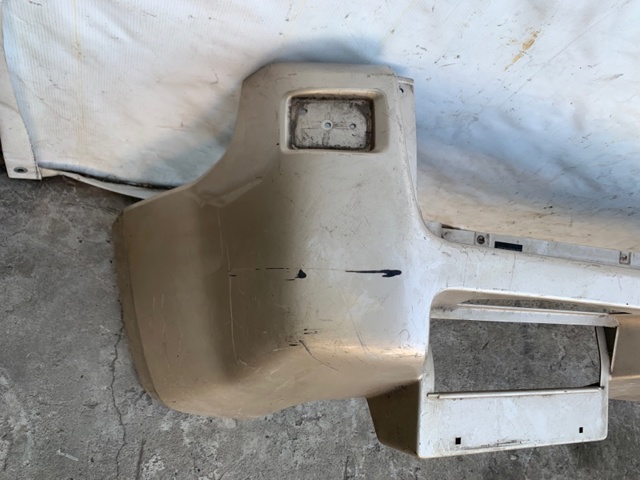 SUZUKI 7180065831T2G Задний бампер в наличии Николаев