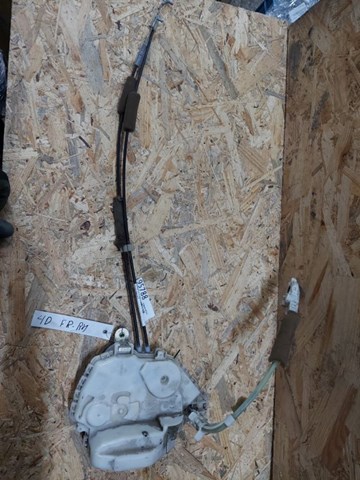 Замок передней пассажирской двери 72110SNAA13 HONDA