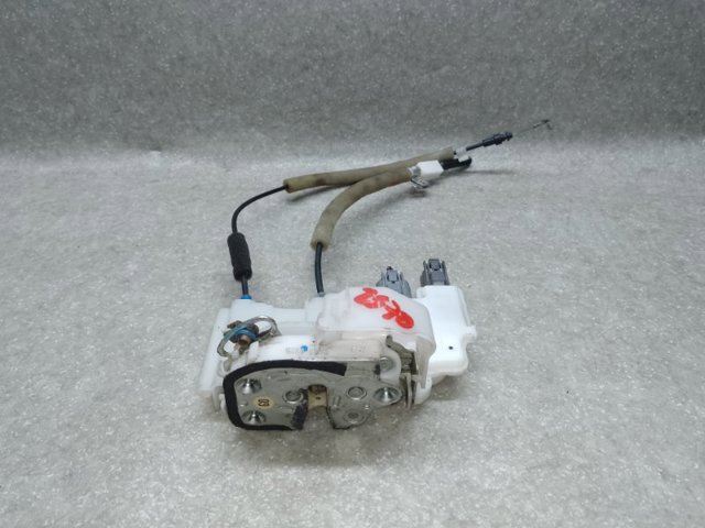 Дверной замок передний правый 72112SEAG01 HONDA