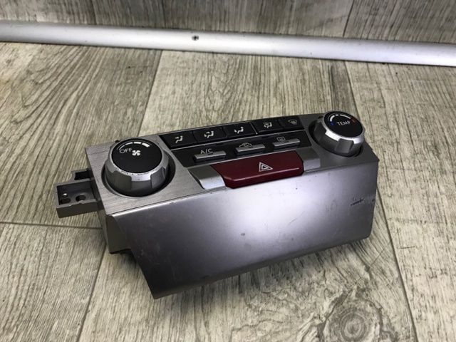 SUBARU 72311AJ08A Блок управления режимами отопления/кондиционирования в наличии Николаев