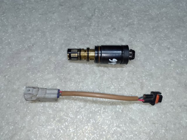 Компрессор кондиционера 73111AJ03A SUBARU