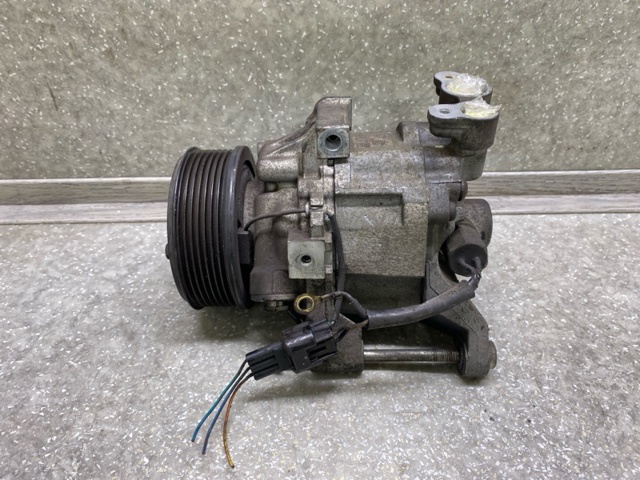 Насос кондиционера 73111SC001 SUBARU