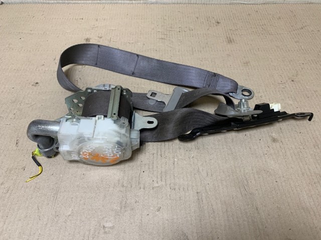 Ремень безопасности передний правый 7321006160B1 TOYOTA