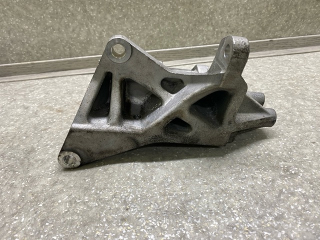 SUBARU 73611FG000 в наличии Львов