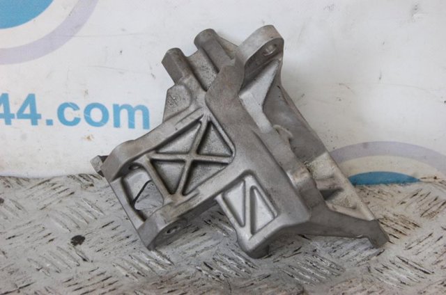 73611FG000 SUBARU купить в Киев