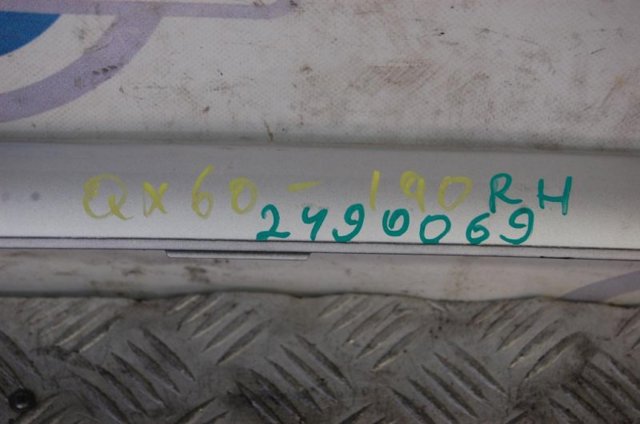 738529NA5A NISSAN Молдинг крыши правый купить в Запорожье