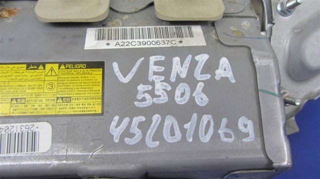 TOYOTA 739000T010A0 в наличии Киев