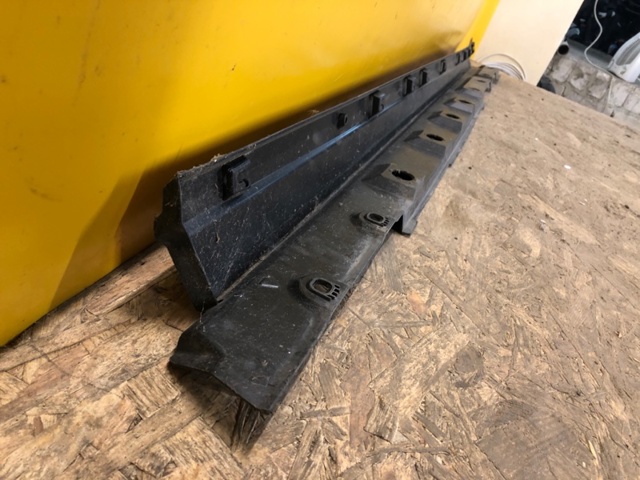 TOYOTA 7585042030 в наличии Черкассы