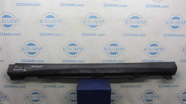 Накладка наружняя (молдинг) порога, правый 7585048010 TOYOTA
