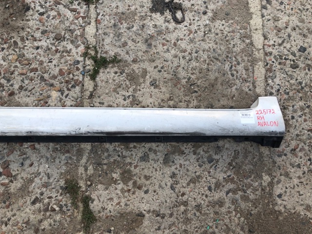 TOYOTA 75851AC030B1 Накладка (молдинг) порога наружная правая в наличии Ужгород