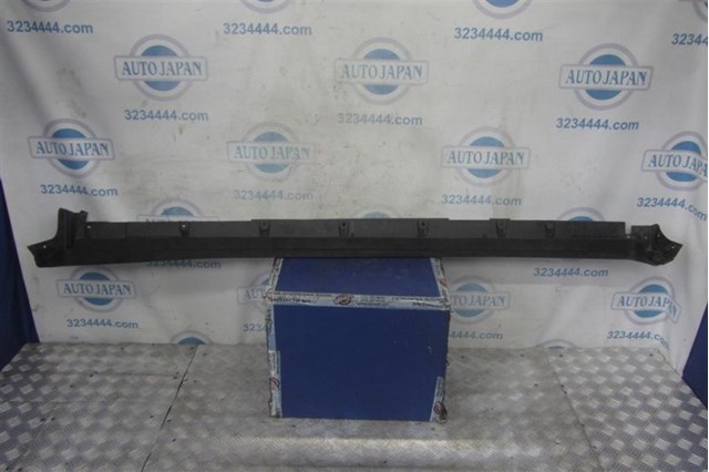 Накладка наружняя (молдинг) порога, правый 768504BA0A NISSAN