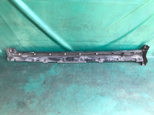 NISSAN 768506FL0A Накладка (молдинг) порога наружная правая в наличии Черновцы