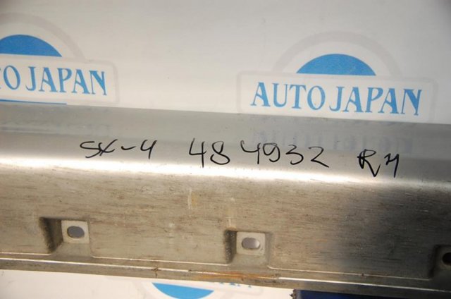 SUZUKI 7723080J015PK Накладка (молдинг) порога наружная правая в наличии Днепр