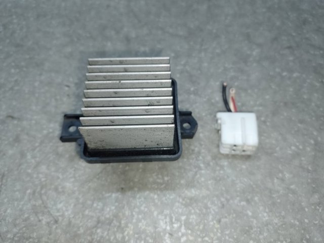 Резистор отопителя 7802A240 MITSUBISHI