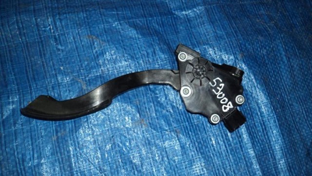 Педаль акселератора 7811033020 TOYOTA
