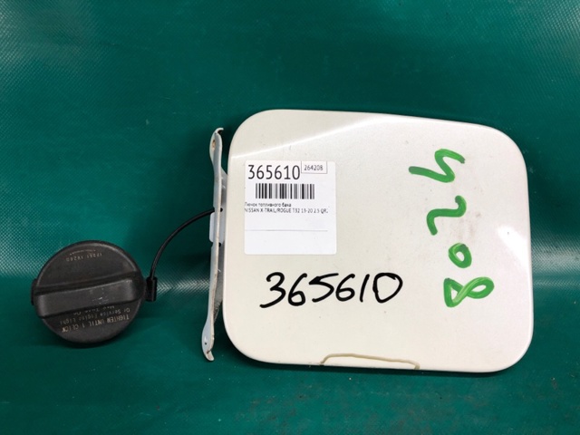 Дверка бензобака 788304CC0A NISSAN