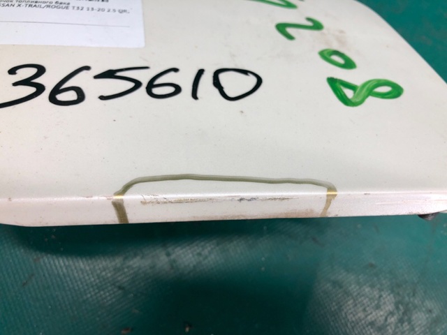 788304CC0A NISSAN Лючок бензобака купить в Николаев