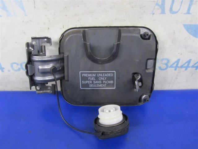 NISSAN 788304GA2B Лючок бензобака (топливного бака) в наличии Тернополь