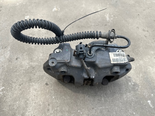 Тормозной суппорт задний левый 7P0615423 VAG