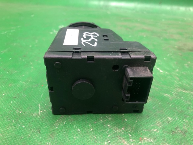 7PP905865E VAG Замок зажигания купить в Николаев