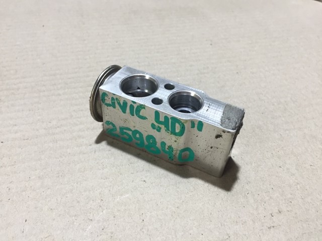 Клапан расширительный 80221SNAA01 HONDA
