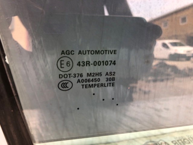 803003JA0C NISSAN Стекло двери передней правой купить в Львов