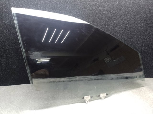 Стекло передней двери, правой 803006FK0A NISSAN