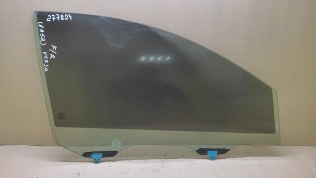 Стекло передней правой двери 803009KA0A NISSAN
