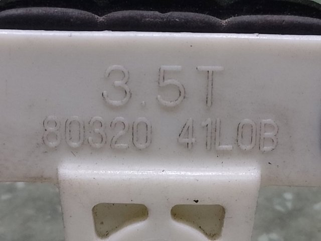 80300EL000 Стекло двери передней правой купить Киев