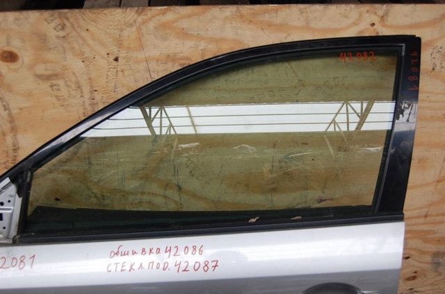 Стекло двери передней левой 80301CA00B NISSAN