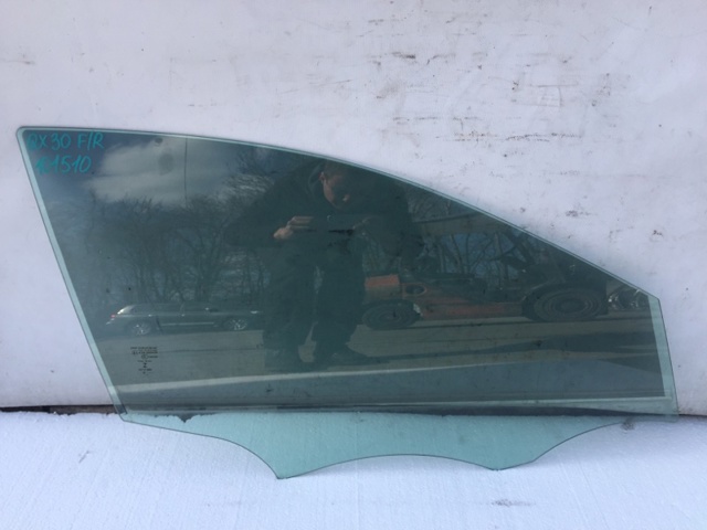 Стекло пассажирской двери 803125DA0A NISSAN