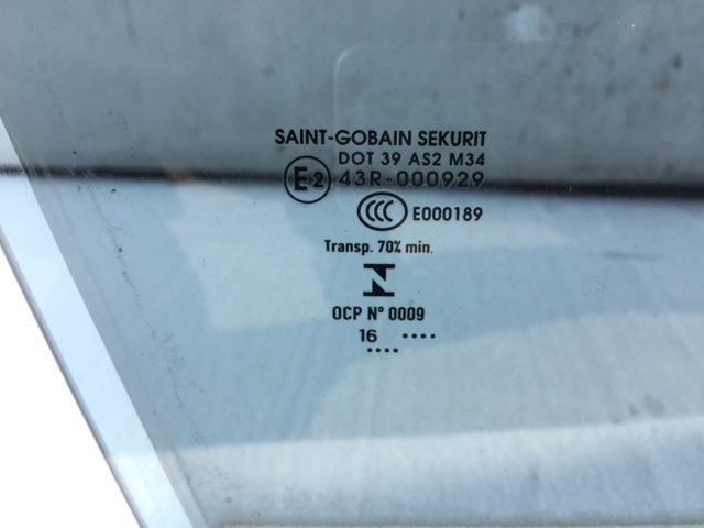 NISSAN 803125DA0A Стекло двери передней правой в наличии Полтава
