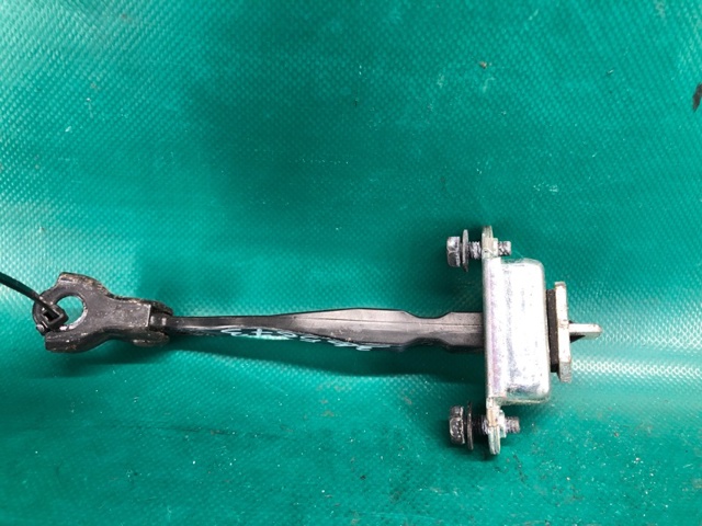 NISSAN 804301KA0B Ограничитель открывания двери передний в наличии Украина