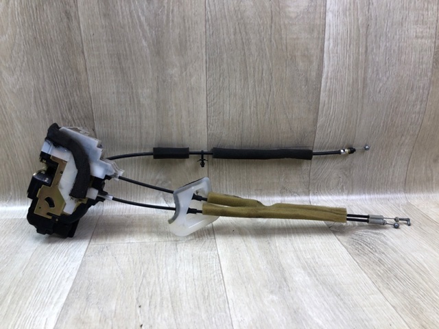 Запор кабины 80501CL05A NISSAN