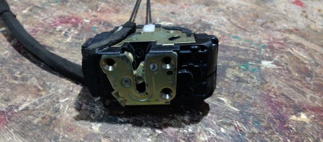 Замок двери водителя 80501ED00B NISSAN