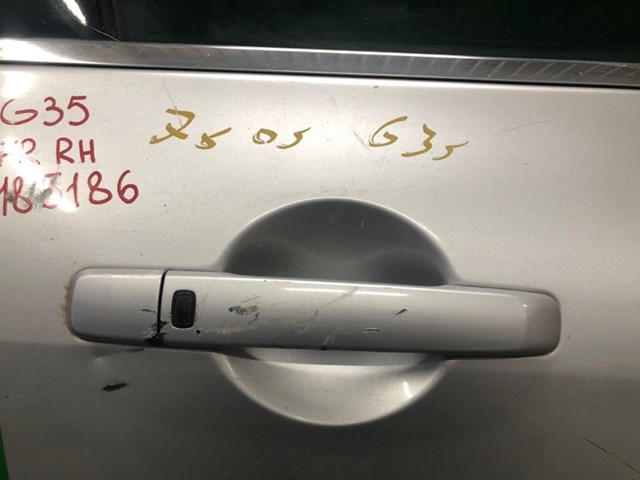 Держатель наружной ручки двери, передней правой 80610JK000 NISSAN