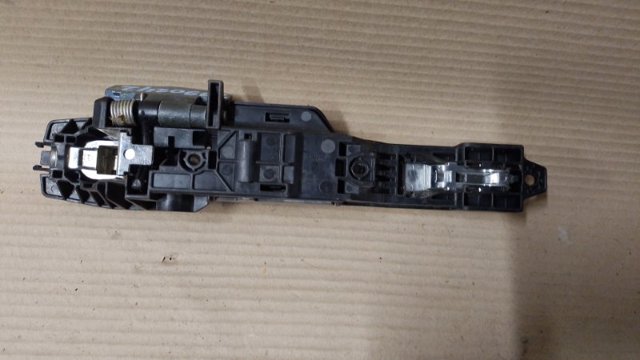 806111BA0A NISSAN Держатель наружной ручки двери передней левой купить в Полтава