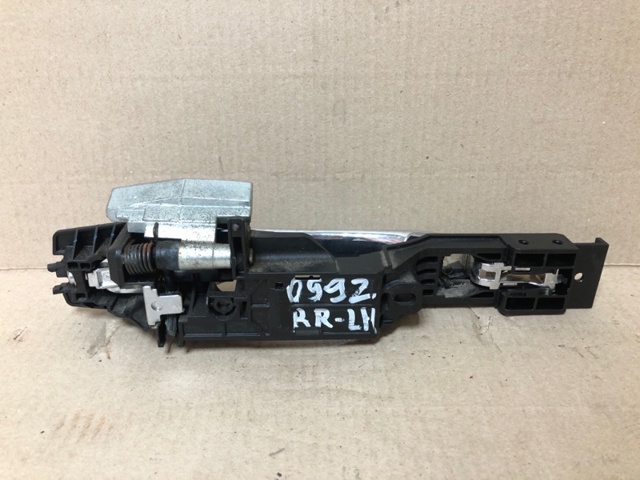 NISSAN 806113JA0A Держатель наружной ручки двери передней левой в наличии Павлоград