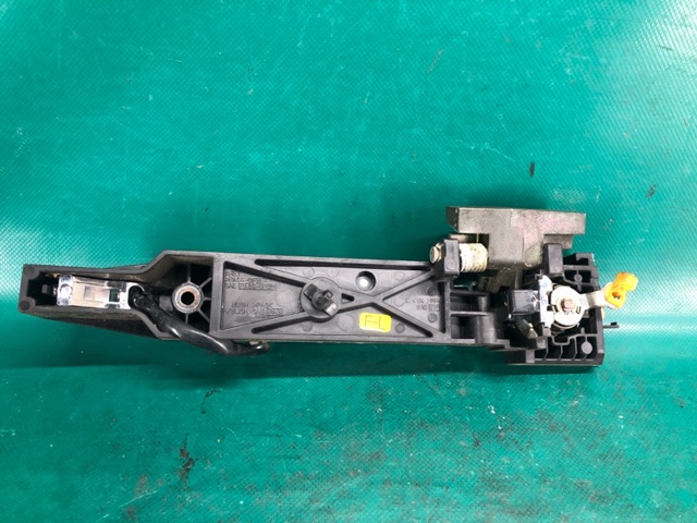 NISSAN 80611CG005 Держатель наружной ручки двери передней левой в наличии Запорожье
