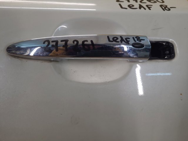Ручка передней двери, наружная 806409RB0A NISSAN