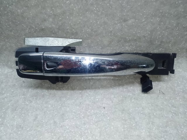 Ручка двери передней наружная 806409TB0A NISSAN