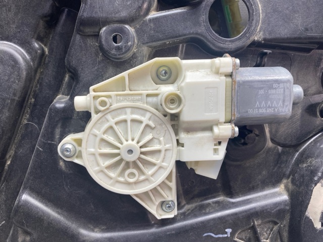 807315DM0A NISSAN Мотор стеклоподъемника двери передней левой купить в Ирпень