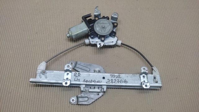 Моторчик стеклоподъемника двери задней, левой 8073189915 NISSAN