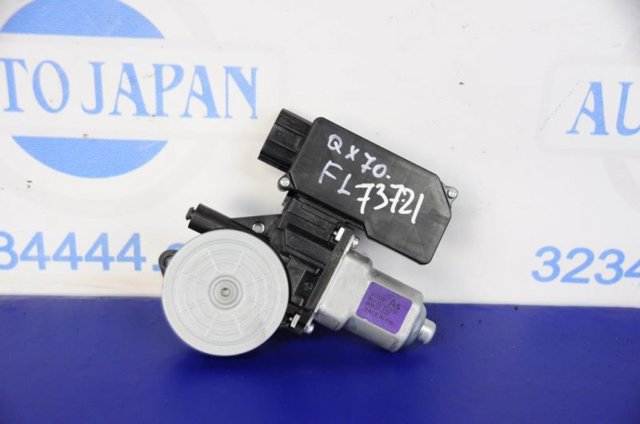 Мотор стеклоподъемника двери передней, правой 807501CY0C NISSAN