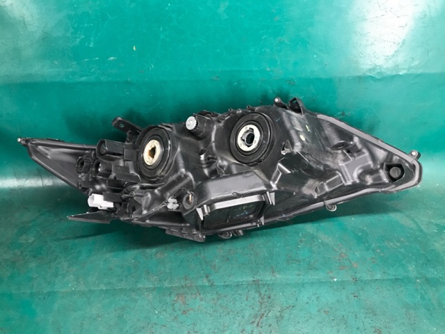 TOYOTA 8110633B30 в наличии Кривой Рог